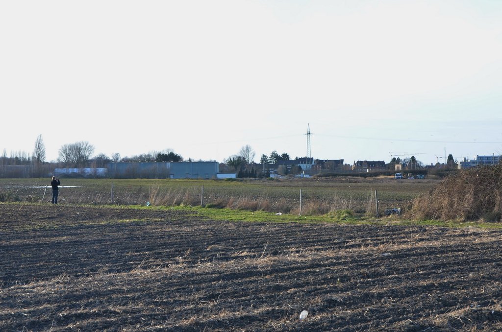 LKW umgestuerzt Kieswerk Harry Kloepferstr Im Feldrain P67.JPG